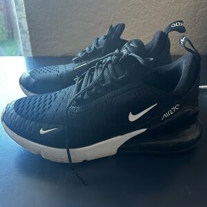 Nike Air Max 270
